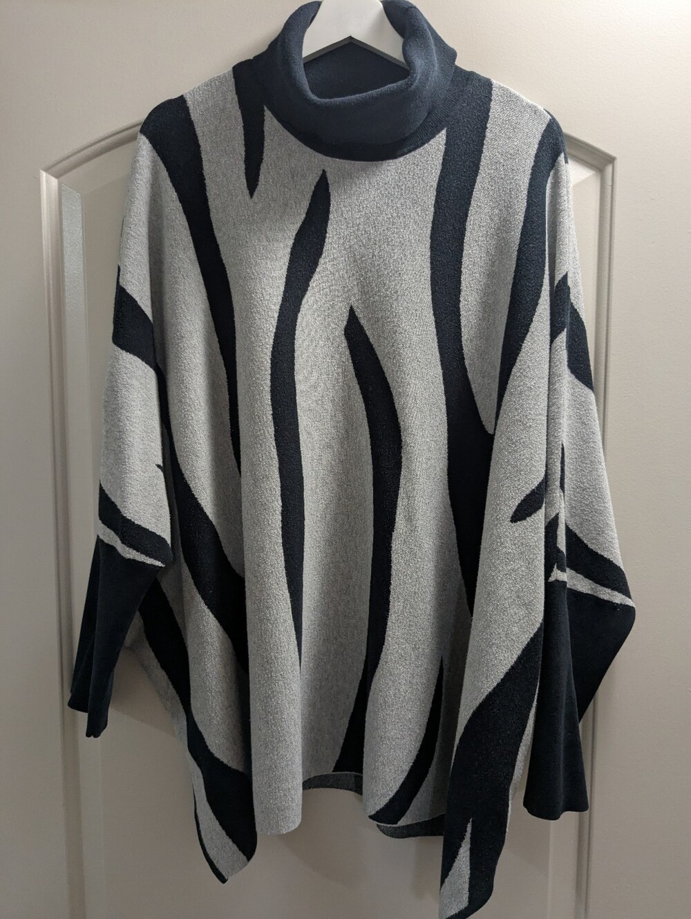 Alfani 3X Turtleneck Poncho Sweater Grey Black Abstract Stripe Plus Size